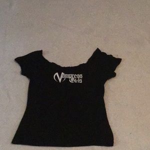 Low cut black t-shirt